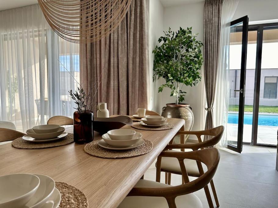 Vila Daleo With Heated Pool And Jacuzzi Near Porec *